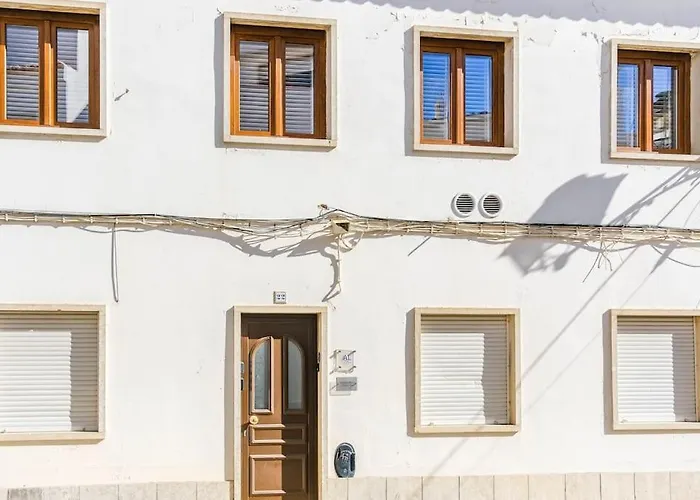Summer Breeze Apartment, In The Historic Centre Of Lagos