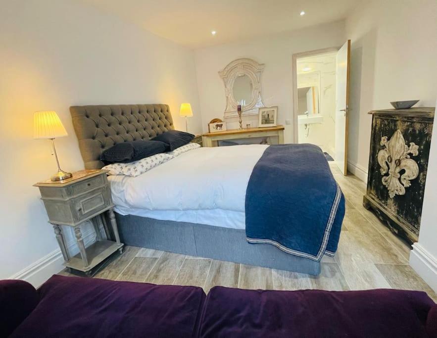 Apartment Summer Breeze Apartment, In The Historic Centre Of