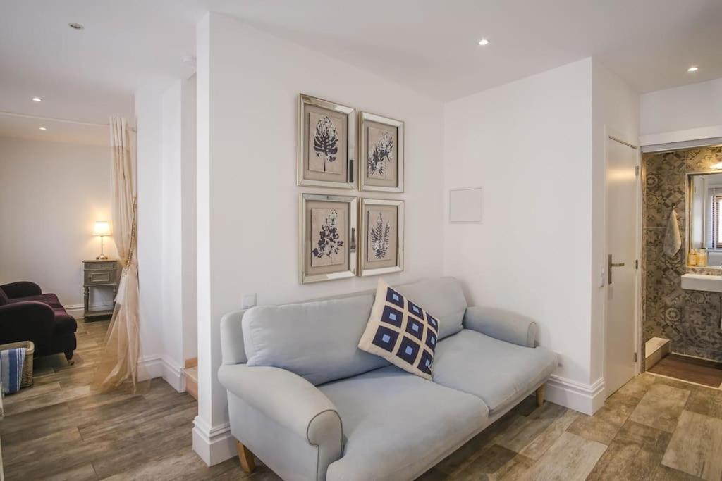 Summer Breeze Apartment, In The Historic Centre Of Lagos