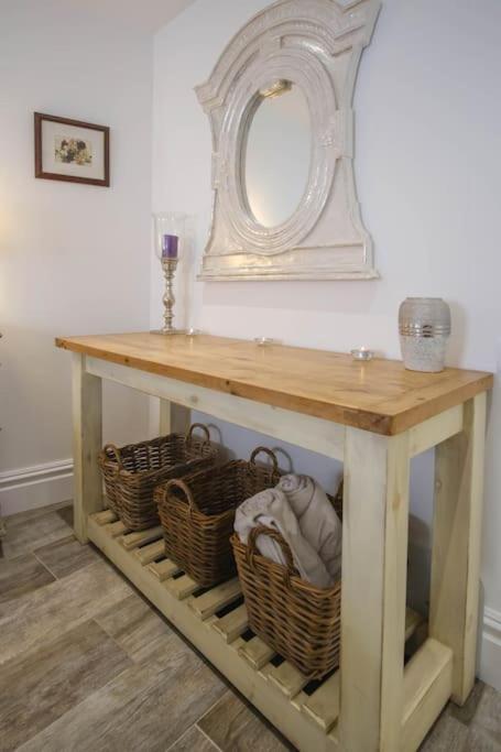 Summer Breeze Apartment, In The Historic Centre Of Apartment Lagos