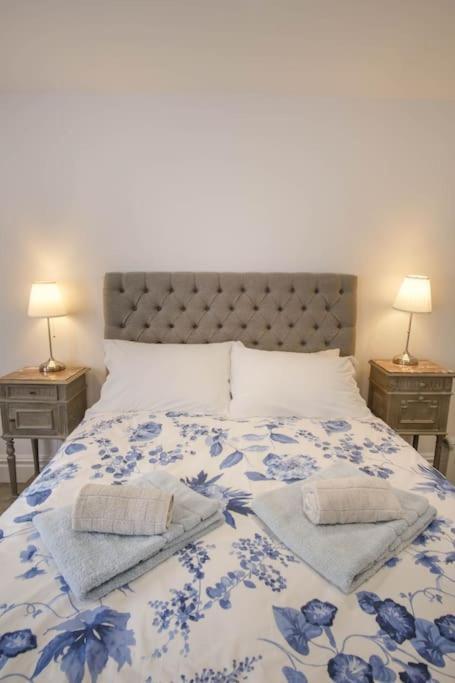 Apartment Summer Breeze Apartment, In The Historic Centre Of *