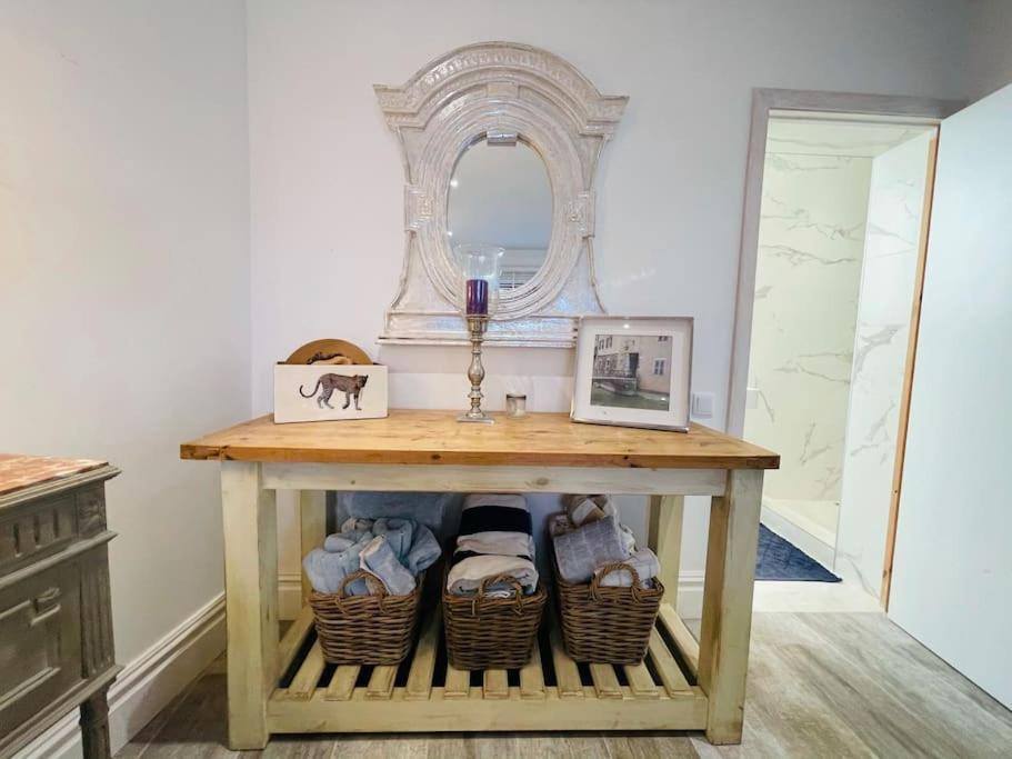 Summer Breeze Apartment, In The Historic Centre Of * Lagos