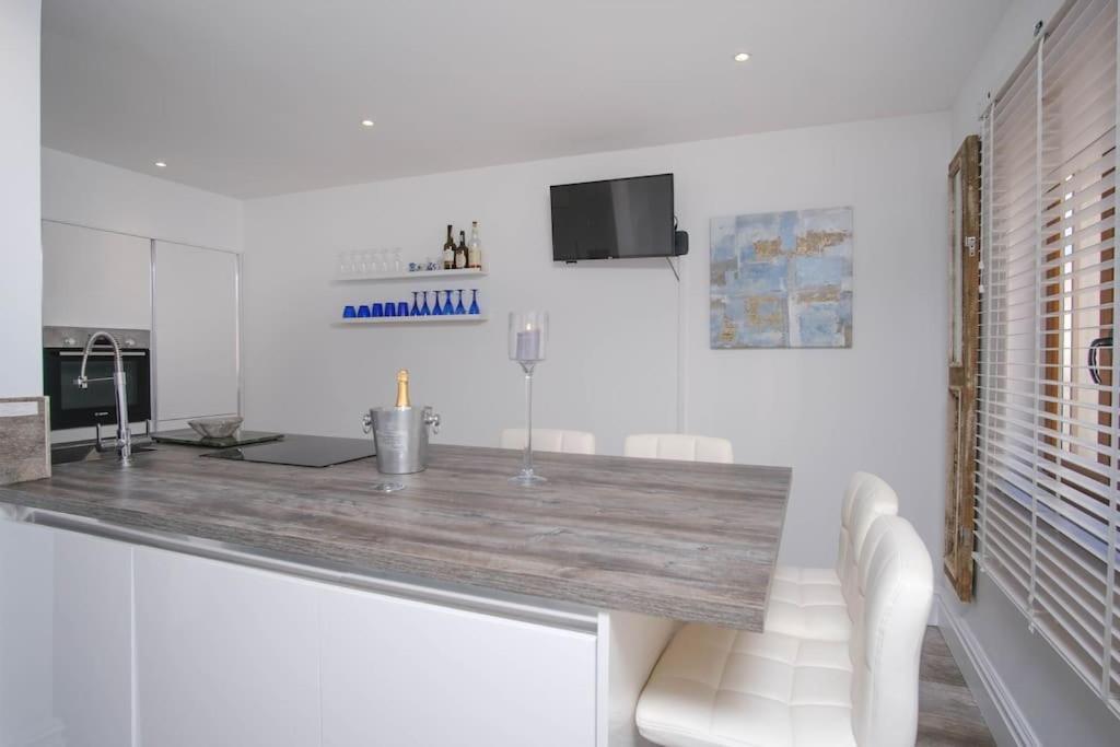 Summer Breeze Apartment, In The Historic Centre Of