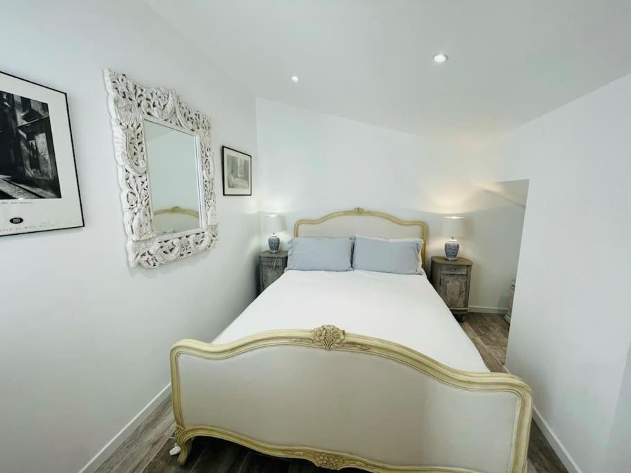 Summer Breeze Apartment, In The Historic Centre Of