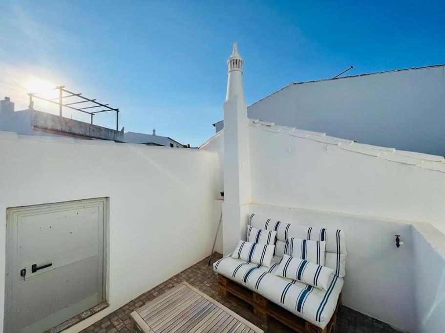 Summer Breeze Apartment, In The Historic Centre Of Apartment